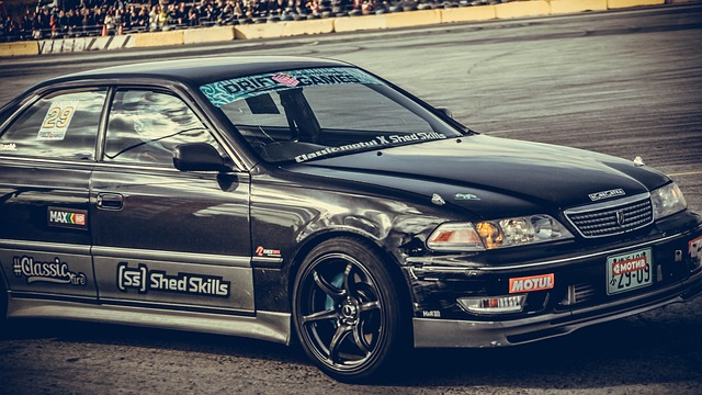 在场上扮演 在场上扮演